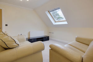 OP Lounge/Kitchen- click for photo gallery